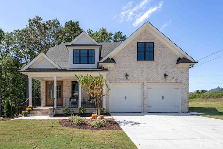 24 Bucchero Lane Clayton, NC 27527