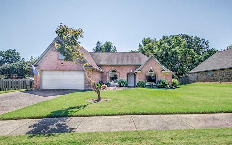 7145 Shady Oaks Dr Bartlett, TN 38133 | MLS 10134358 Photo 1