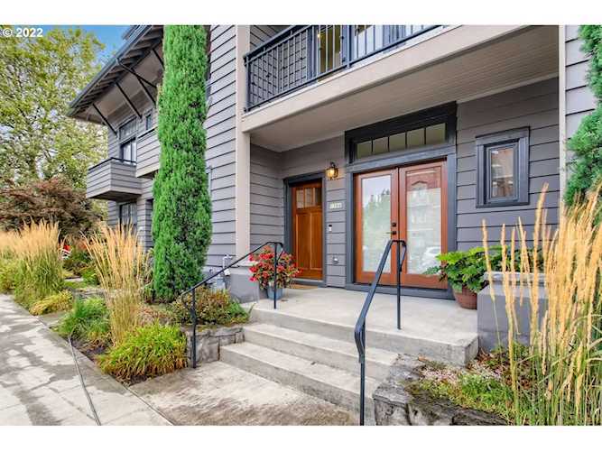 1766 NE 17th Portland, OR 97212