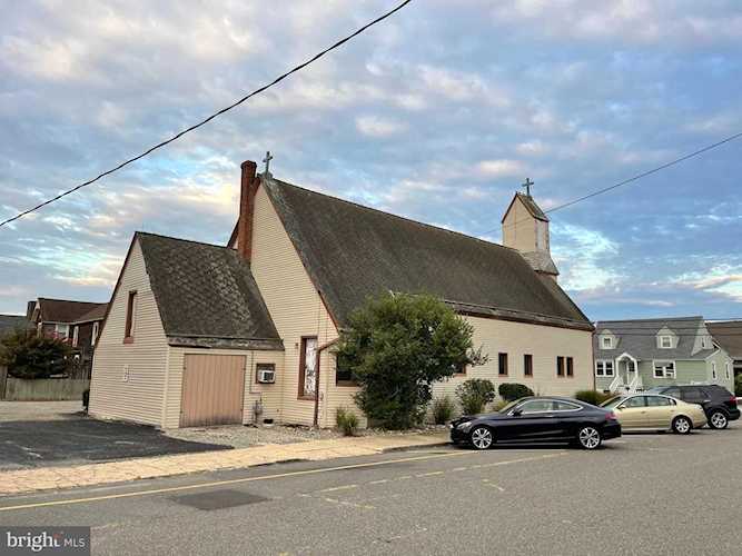 301 Beach Ave N Beach Haven, NJ 08008