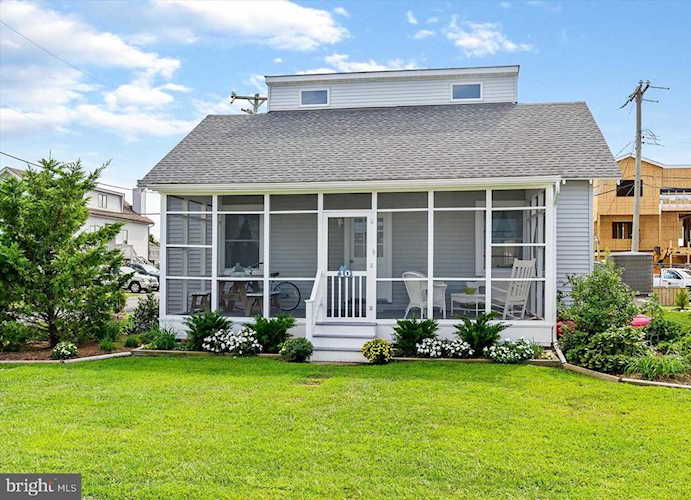 10 W South Carolina Ave Fenwick Island DE is a home for sale | BEACHLIFE | Photo 1