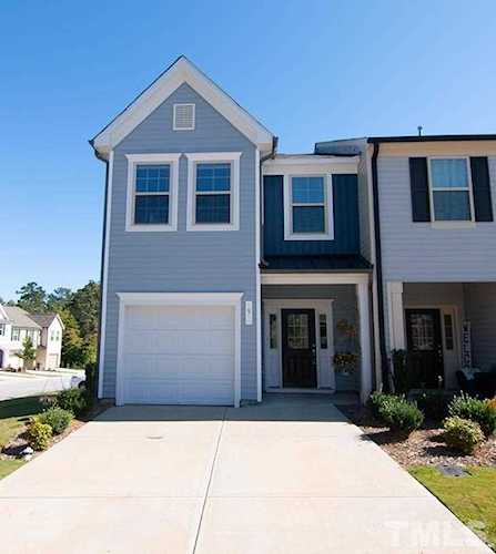 5 S Grey Abbey Drive Clayton, NC 27527