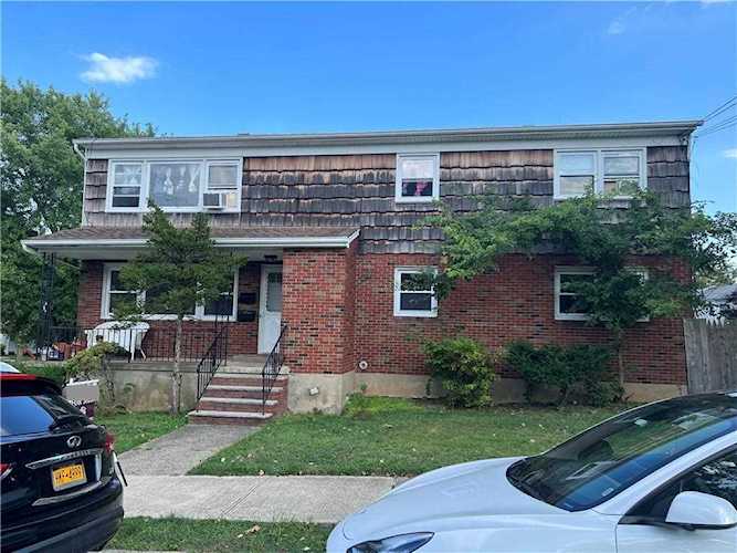 84 Twombly Ave Staten Island, NY 10306