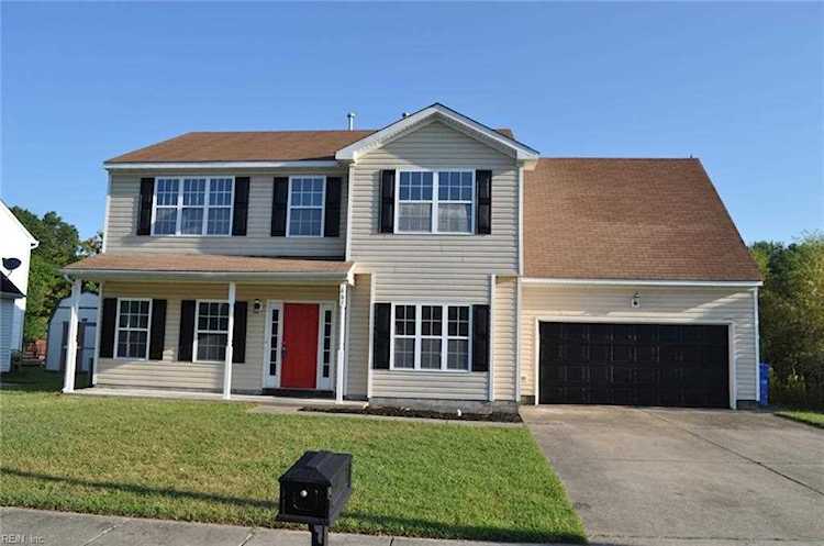 667 Annaka Loop Chesapeake, VA 23323 home for sale, MLS#10457836 - Crescas Real Estate Photo 1