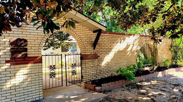 302 Pine St Dardanelle, AR 72834