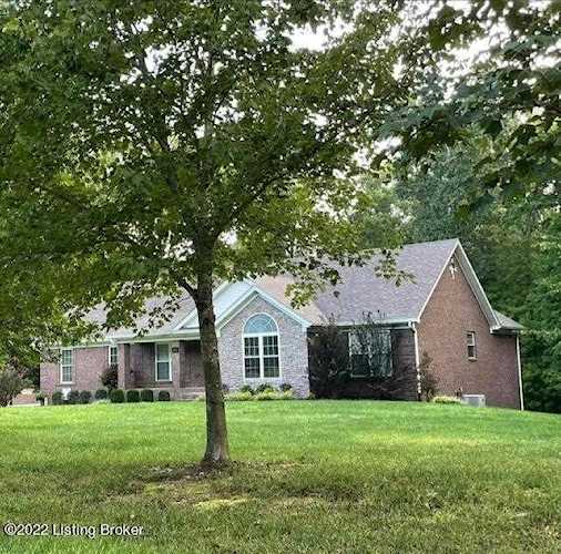 1112 Clear Creek Dr Boston, KY 40107