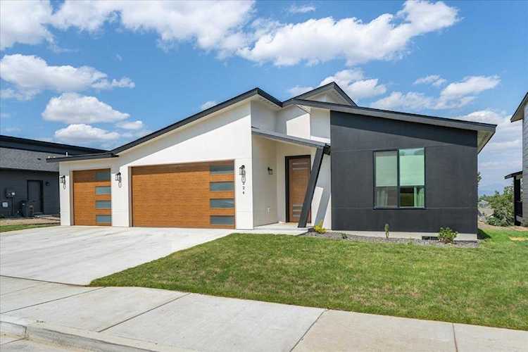 1224 S Greenacres Rd Greenacres, WA 99016