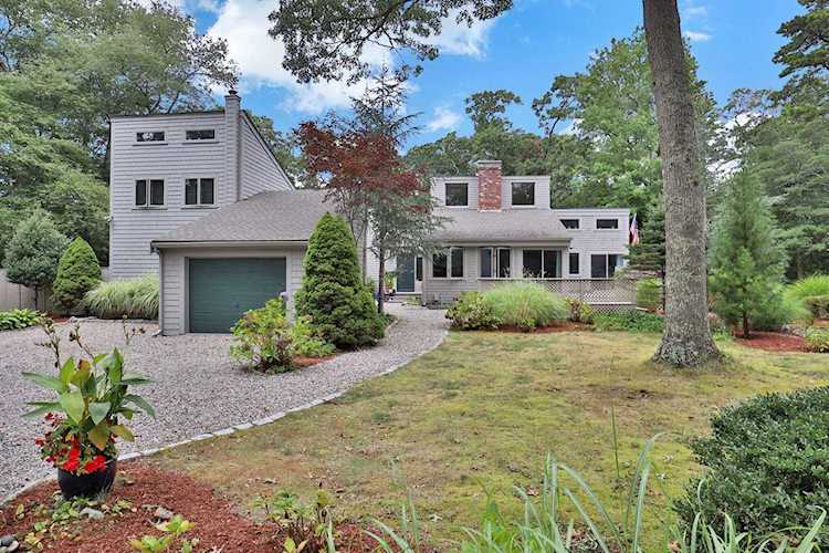 439 Regency Drive in Marstons Mills, MA - Century 21 New England Photo 1