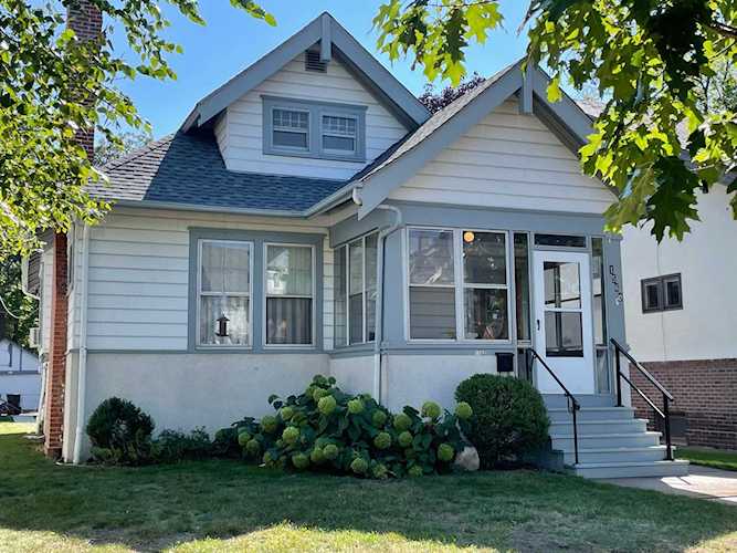 1560 Laurel Avenue Saint Paul, MN 55104