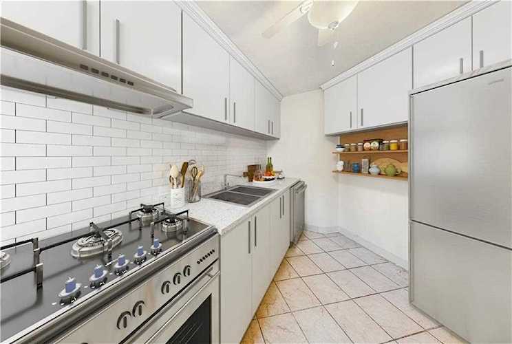 40 89th St #3B Brooklyn, NY 11209