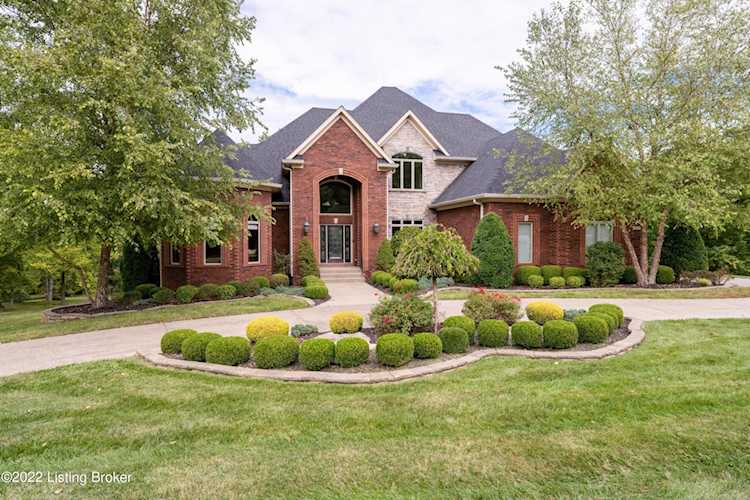 18201 Bridgemore Ln Louisville, KY 40245