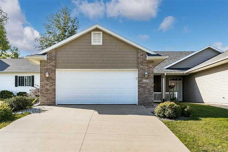 1725 NW Meiers Ct Cedar Rapids, IA 52405