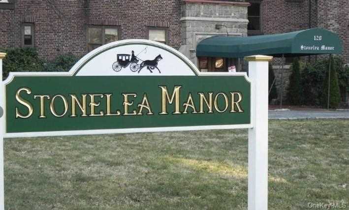 120 Stonelea Place #2L New Rochelle, NY 10801