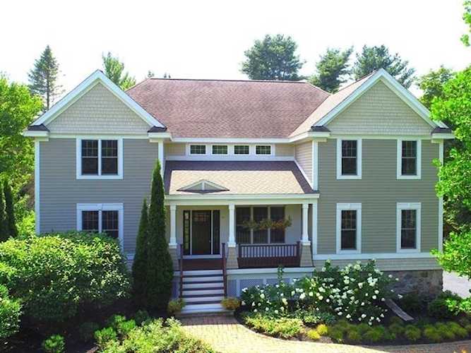 11 Bateson Dr Andover, MA 01810