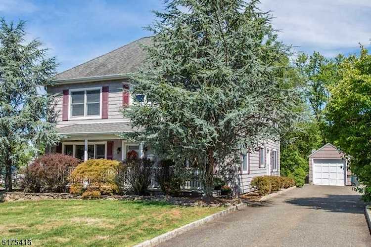 29 Troy Rd East Hanover Twp., NJ 07936