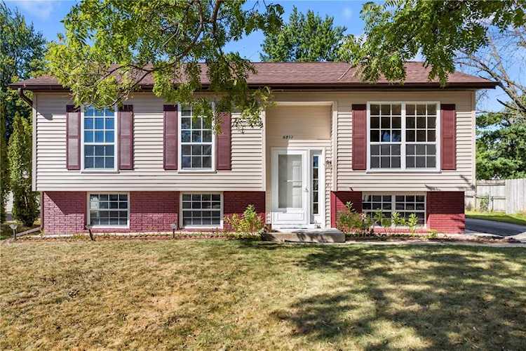 6811 NE Boxwood Ln Cedar Rapids, IA 52402