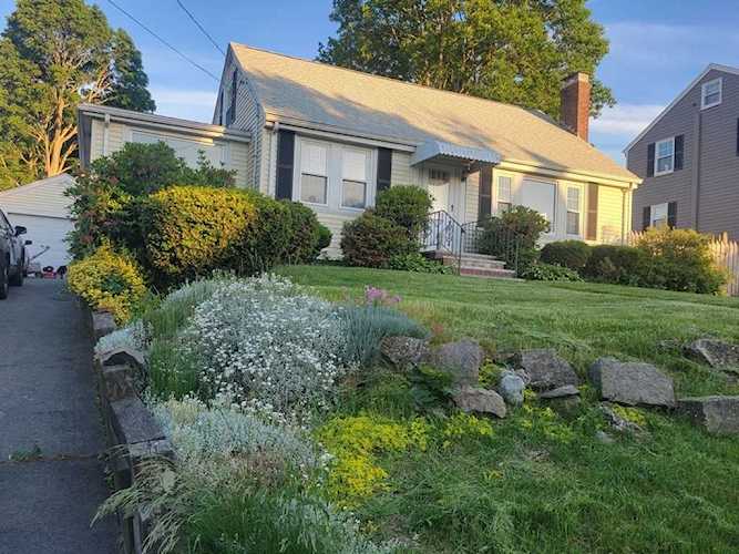 108 Lincoln Ave Quincy, MA 02170