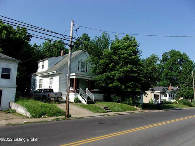 1326 Bluegrass Louisville, KY 40215