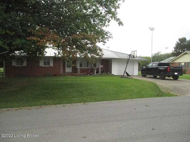 121 Country Ln Flemingsburg, KY 41041