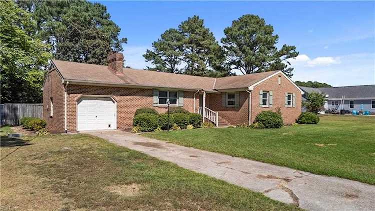 3744 Knotts Creek Ln Suffolk, VA 23435 home for sale, MLS#10458356 - Crescas Real Estate Photo 1