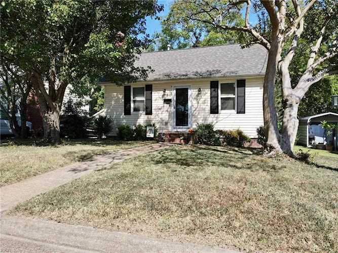 50 Hill St Hampton, VA 23661 | MLS 10458655 Photo 1