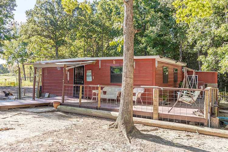 1738 Russom Rd Finger, TN 38334
