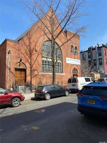 237 17th St Park Slope, NY 11215