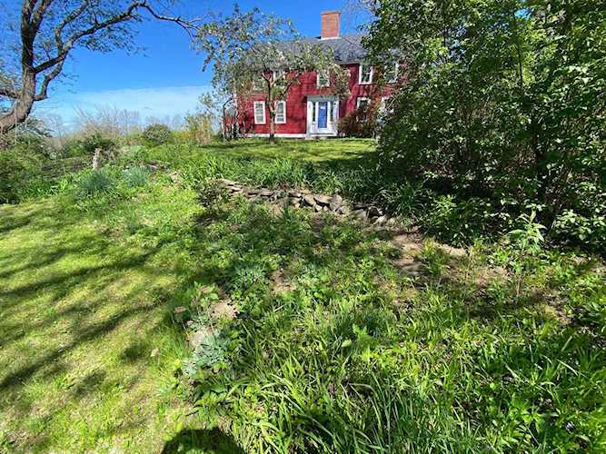 19 Shaws Hill Rd Kensington 03833 NH | home for sale $700,000 4917650 Photo 1