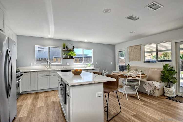 13360 Floral Ave Poway, CA 92064