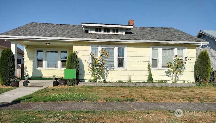 138 SW Cascade Ave Chehalis, WA 98532