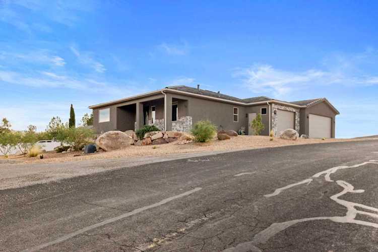217 W Terrace CIR Toquerville, UT 84774