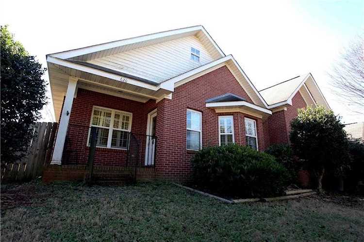620 E Thach Ave Auburn, AL 36830