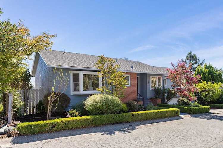 35 Corte De Sabla Greenbrae, CA 94904