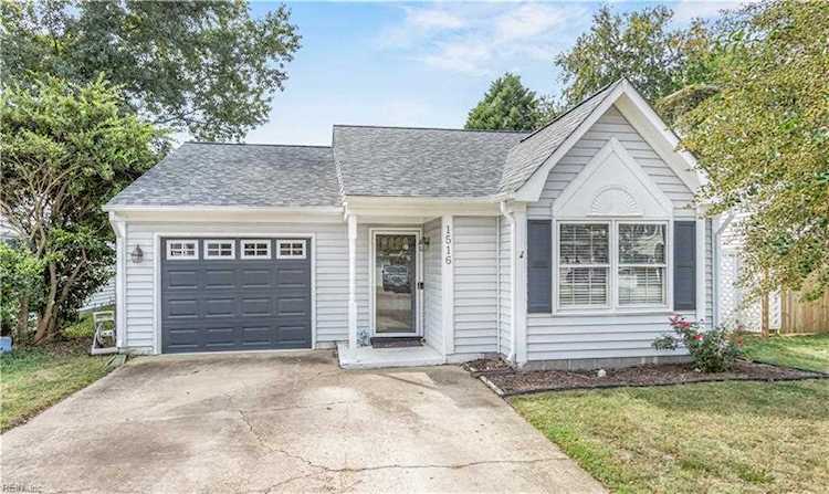 1516 Debbs Ln Chesapeake, VA 23320
