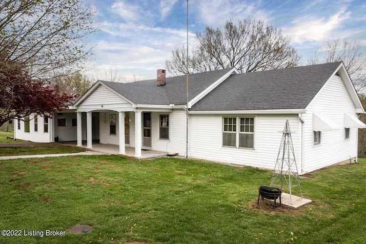 754 Townhill Rd Taylorsville, KY 40071