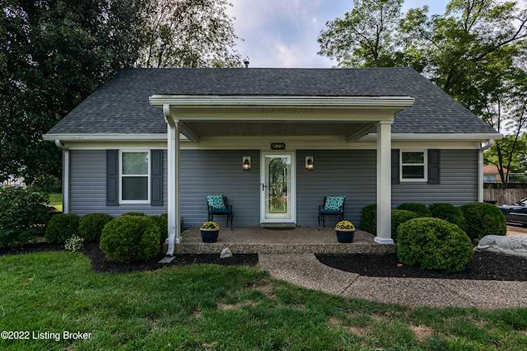 5005 Bowcester Dr, Jeffersontown, KY 40299 - Nottingham Hills $270,000 Photo 1