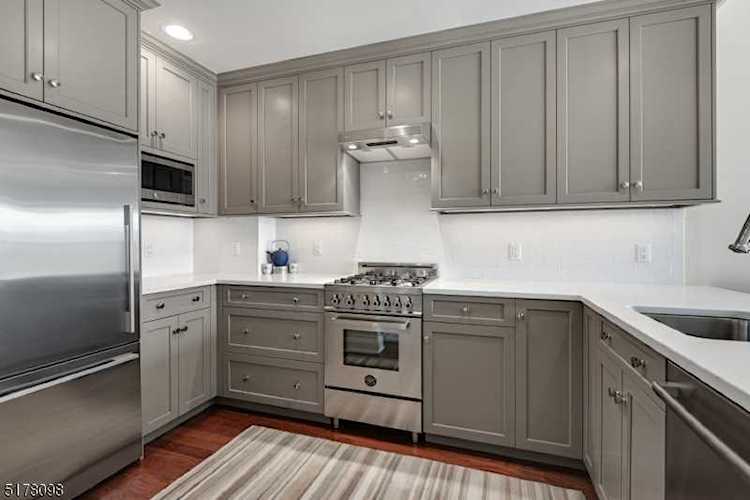 48 S Park St Montclair Twp., NJ 07042