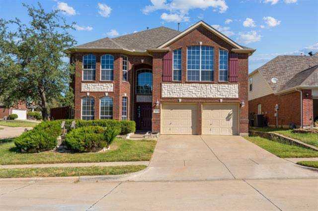 3801 Oak Manor Court Bedford, TX 76021