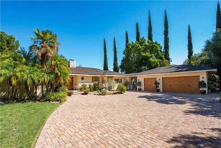 16706 Knollwood Dr Granada Hills, CA 91344