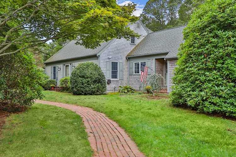 234 Winding Cove Rd Barnstable, MA 02648
