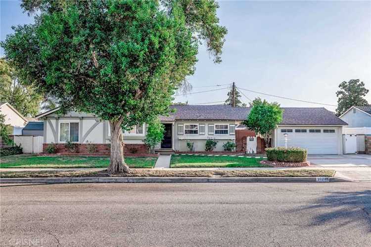20746 Strathern St Winnetka, CA 91306 | MLS SR22211644 Photo 1