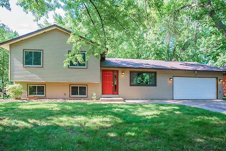 9931 208th Street W Lakeville, MN 55044