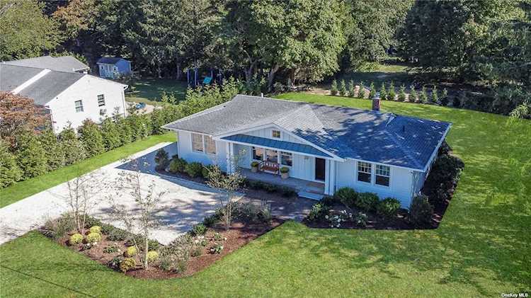 963 Peconic Bay Boulevard South Jamesport, NY 11970