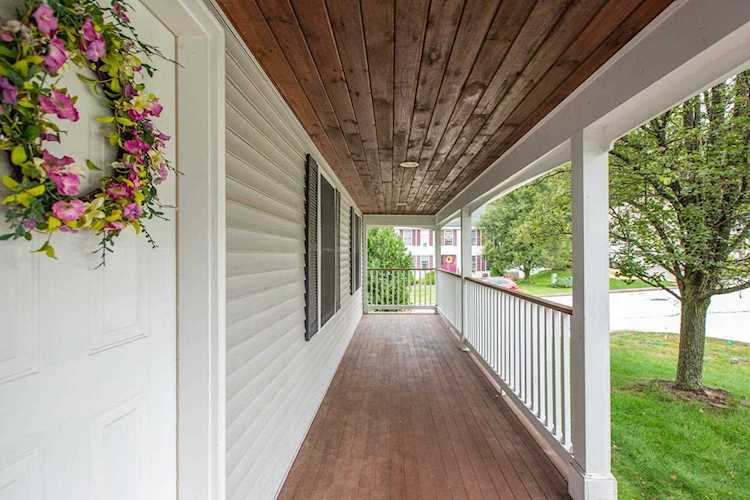 4 Devinne Dr Concord, NH 03301