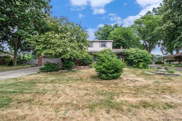 64522 Tara Hill, Washington, MI 48095 in Eastview Estates|Macomb MLS# 60123758 Photo 1