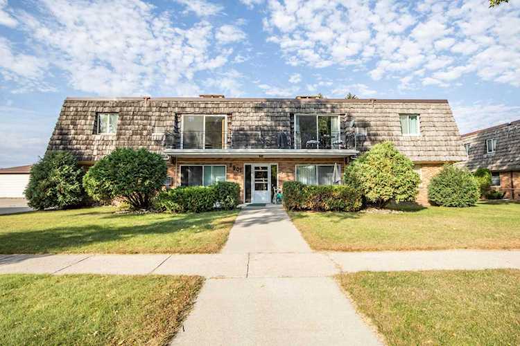 2501 W Country Club Dr S Fargo, ND 58103 | MLS 22-4860 Photo 1
