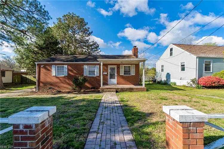 2517 Tait Terrace Norfolk, VA 23509 home for sale, MLS#10458998 - Crescas Real Estate Photo 1