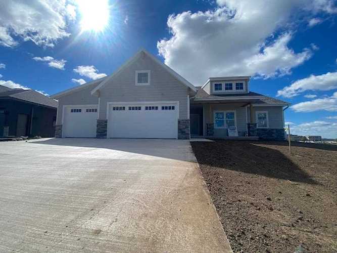 1314 Spahn Dr Waunakee, WI 53597