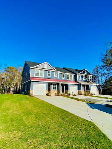7724 Park Gate Dr North Charleston, SC 29418