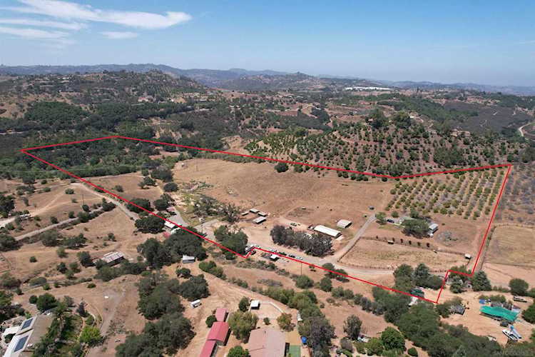 11253 Lilac Vista Dr Valley Center, CA 92082